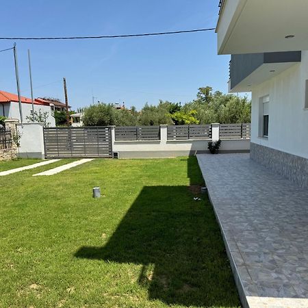 Adoniss Apartmentss Paralia Dionysiou Exterior foto