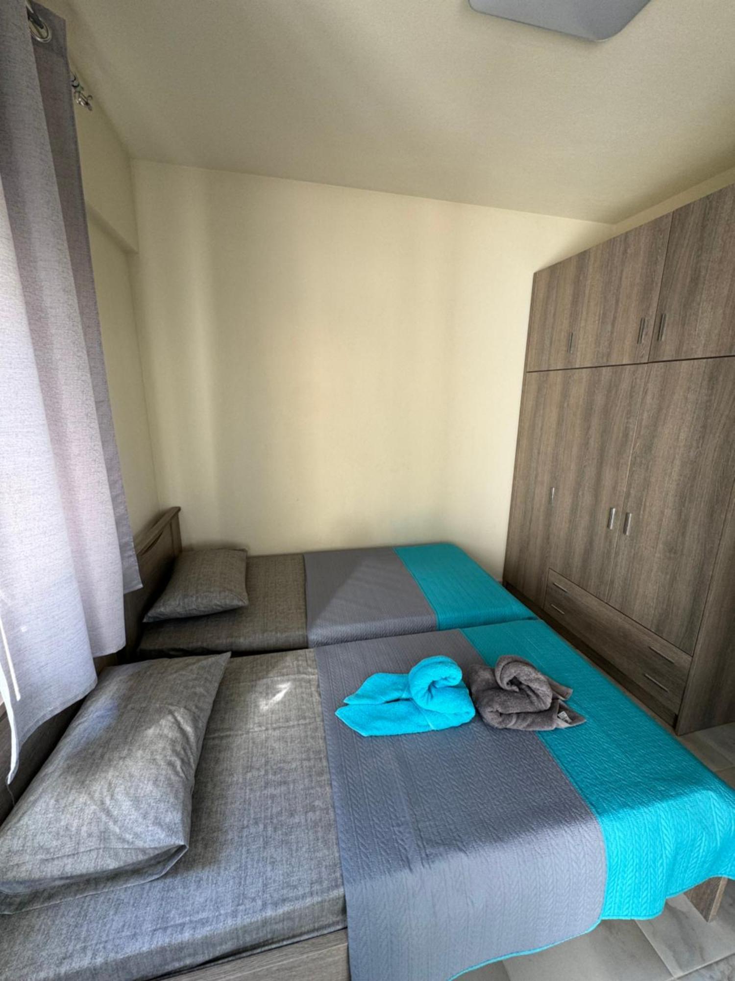 Adoniss Apartmentss Paralia Dionysiou Exterior foto