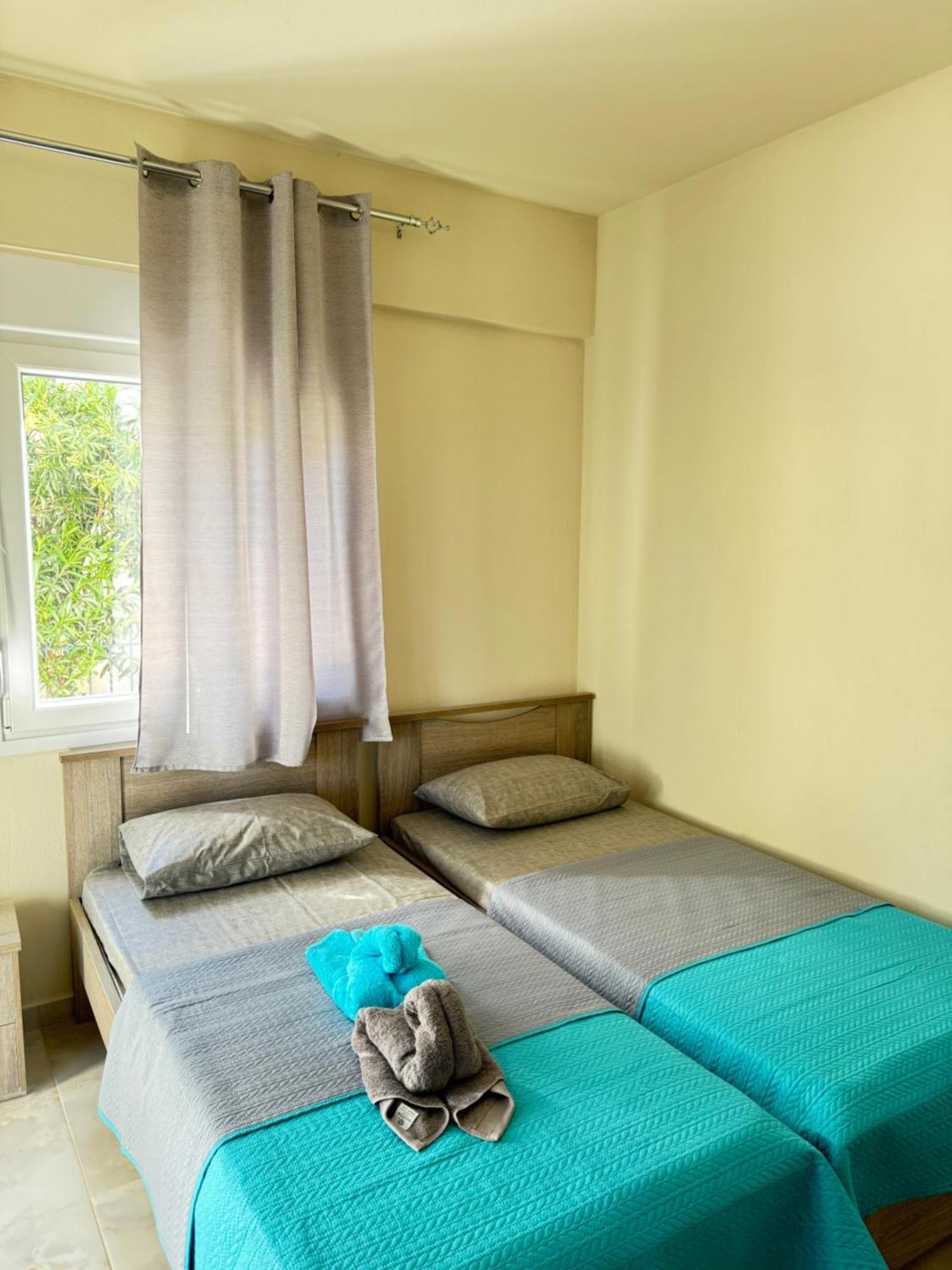 Adoniss Apartmentss Paralia Dionysiou Exterior foto